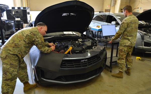 Army Members Learn Automotive Service Techniques
