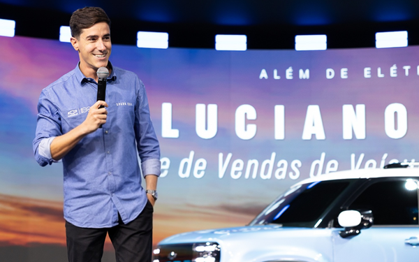 Luciano Bollani GM On The Right TRACK Hero Image