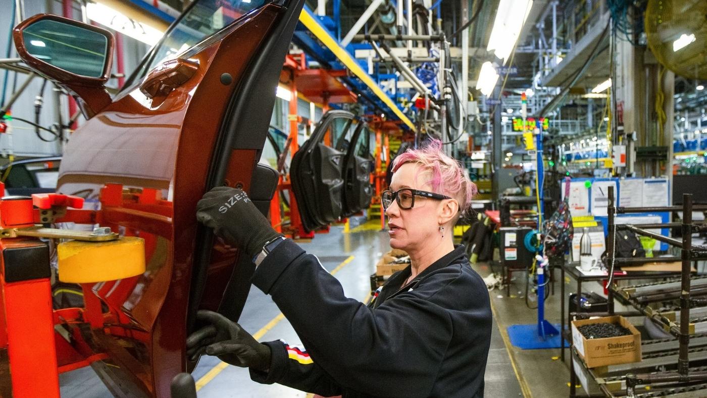 Manufacturing & Skilled Trades (15)